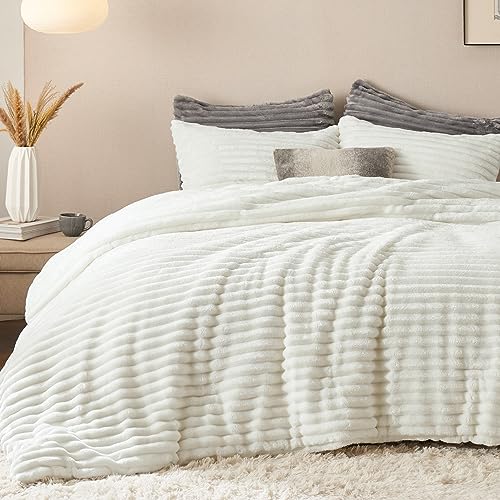 Bedsure Fluffy Comforter Set Queen - Super Soft Faux Fur Comforter Queen Size Cream White, Winter Warm Fleece Bedding Set, Plush Fuzzy Bed Set, 3 Pieces, 1 Shaggy Comforter with 2 Pillowcases